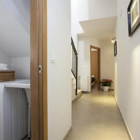 Singularstays Mar44 Apartament *