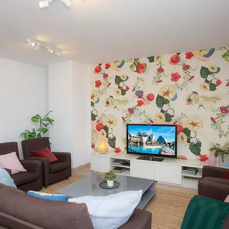 Apartament Singularstays Mar44